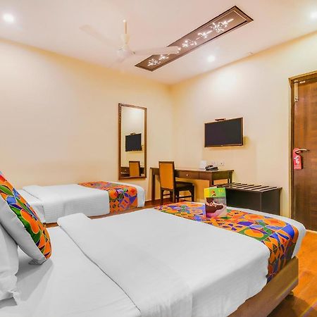 Fabhotel Golpark Kolkata Exterior photo